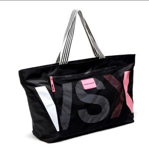 🆕💖Victoria’s Secret VSX Sports Gym Bag